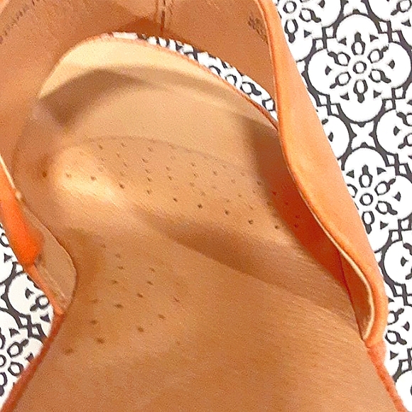 Women's Slides - Picture 3 of 4